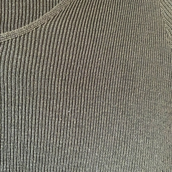 H&M Green Sweater Large - Picture 3 of 4